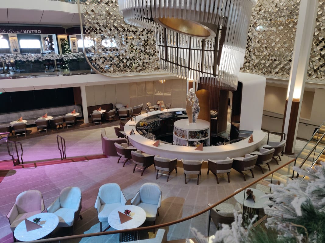 The Martini Bar on the Celebrity Edge